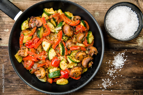 abnehmen fleisch und gemüse