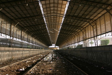 Fototapeta na wymiar Koniec linii pociągu Kair - Asuan