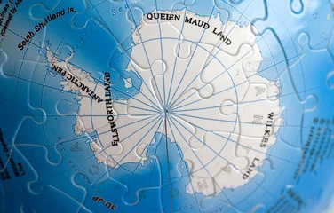Papier Peint photo Cercle polaire puzzle du monde 3d : pôle sud