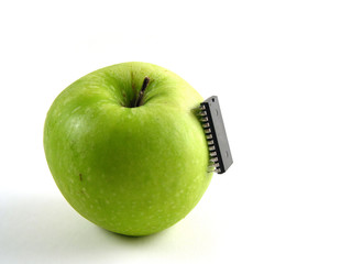 chip-attack on green apple! (full)