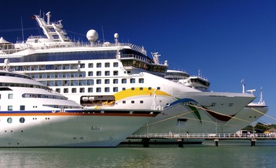 Naklejka premium cruise parade