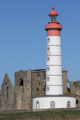 le phare de la pointe de st. matthieu