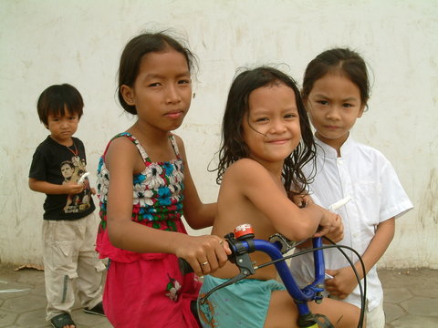 enfants a phnom penh