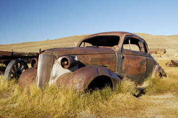 rusty old coupe 1