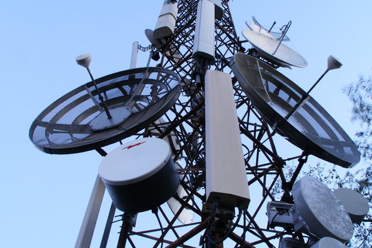 t&eacute;l&eacute;communication