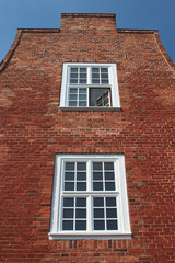 fassade mit fenstern