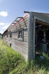 Fototapeta na wymiar wooden barn