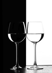Fototapeta premium dwa kieliszki do wina