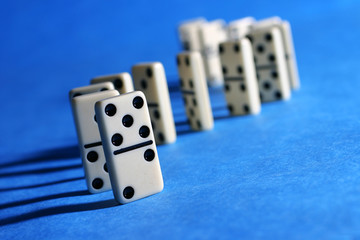 dominoes