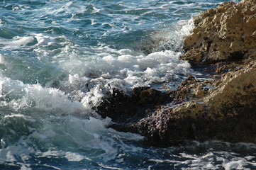 vagues et rochers