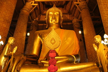 bouddha d'or ayuttaya