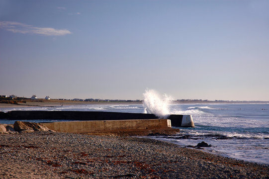 embruns sur la digue