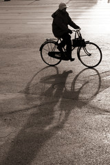 Fototapeta na wymiar jazda na rowerze w bejing