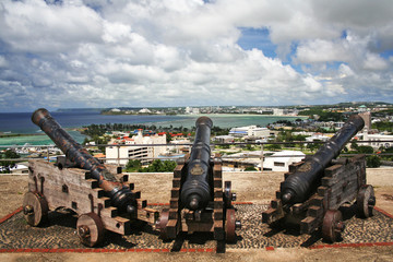 cannons in downtown guam - obrazy, fototapety, plakaty