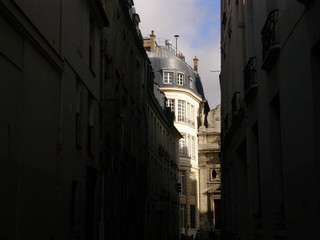 Fototapeta na wymiar clair obscur parisien