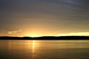 Fototapeta na wymiar norwegian fjord sunset