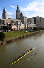 rowers on the cuyahoga river