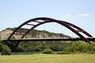 Fototapeta na wymiar austin 360 bridge