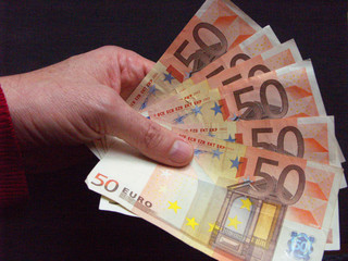 euros in hand