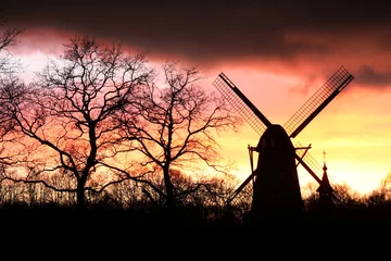 Fototapete Mühlen Windmühle bei Dunkelheit