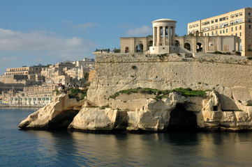 waving goodbye to malta