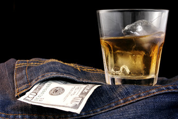 whiskey y dinero