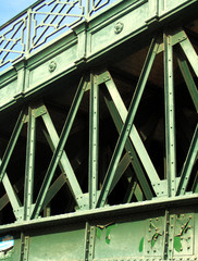 passerelle métallique