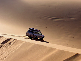 balade en 4x4 dans les dunes