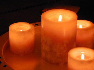 candles horizontal