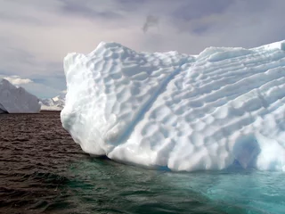 Foto op Canvas antarctic iceberg © Grigory Kubatyan