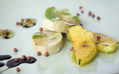 foie gras with pineapple