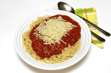 pasta bolognaise with mozarella
