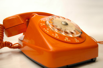 téléphone orange coté