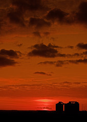 Fototapeta premium silo silhouette sunset