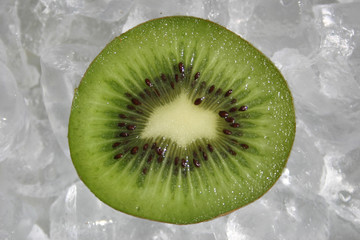 Fototapeta na wymiar kiwi fruit