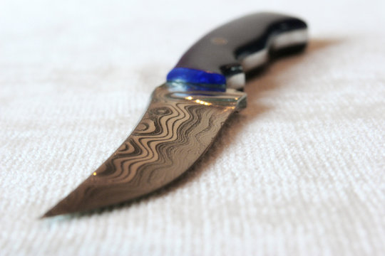 damascus knife