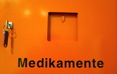 Medizinschrank Photos Royalty Free Images Graphics Vectors