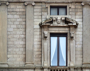 Fototapeta na wymiar window and columns