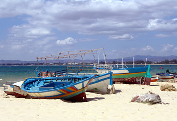 Fototapeta na wymiar fisher boats - tunisia.