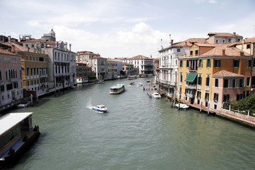 Fototapeta na wymiar Anlegestelle w Venedig, Italien