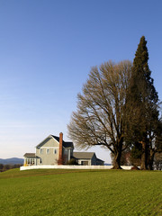 Obraz premium house on the hill