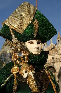 chapeau pyramidale