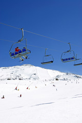 Fototapeta na wymiar ski slopes of pradollano ski resort in spain
