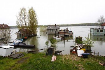 Fototapeta na wymiar zalanych domów
