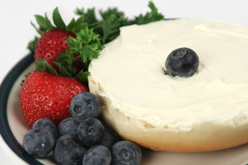 bagel & fruit closeup