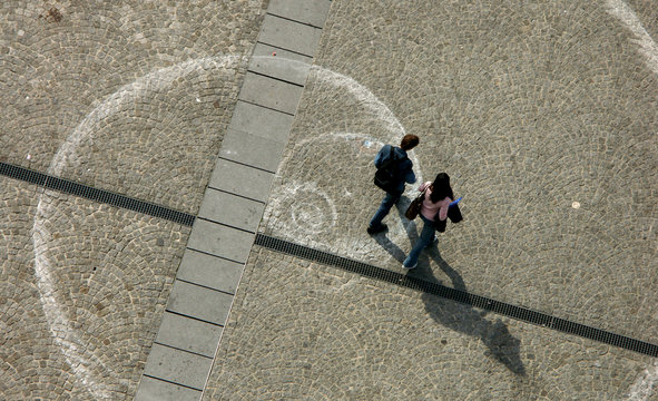 walking 25