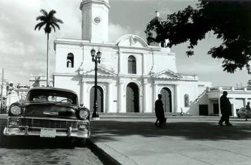 Papier Peint photo autocollant Voitures anciennes cubaines chevrolet cienfuegos