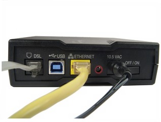 Obraz premium broadband modem back #1