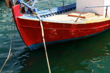 Fototapeta na wymiar red boat