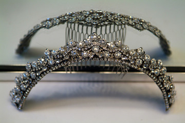 tiara © chicagophoto